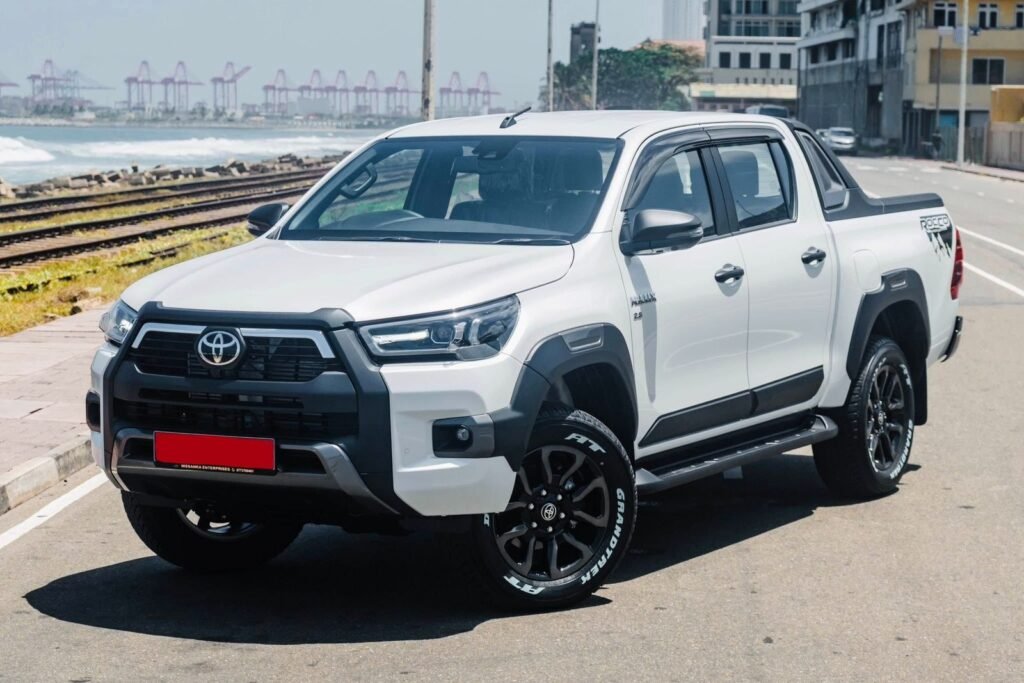 toyota hilux.jpg